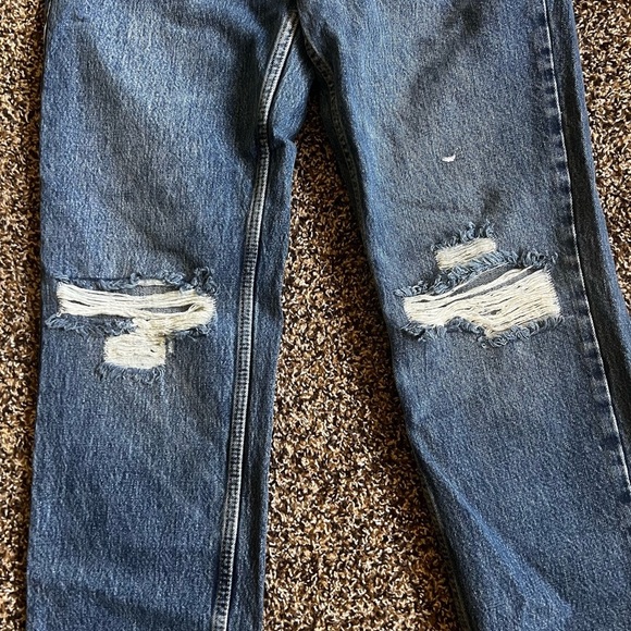 Good American Blue Straight Leg Jeans with Distressed Knees - Picture 3 of 8